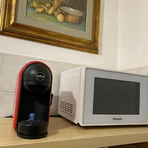 https://emi-house-re-di-roma-affitto-turistico.it-romehotels.com
